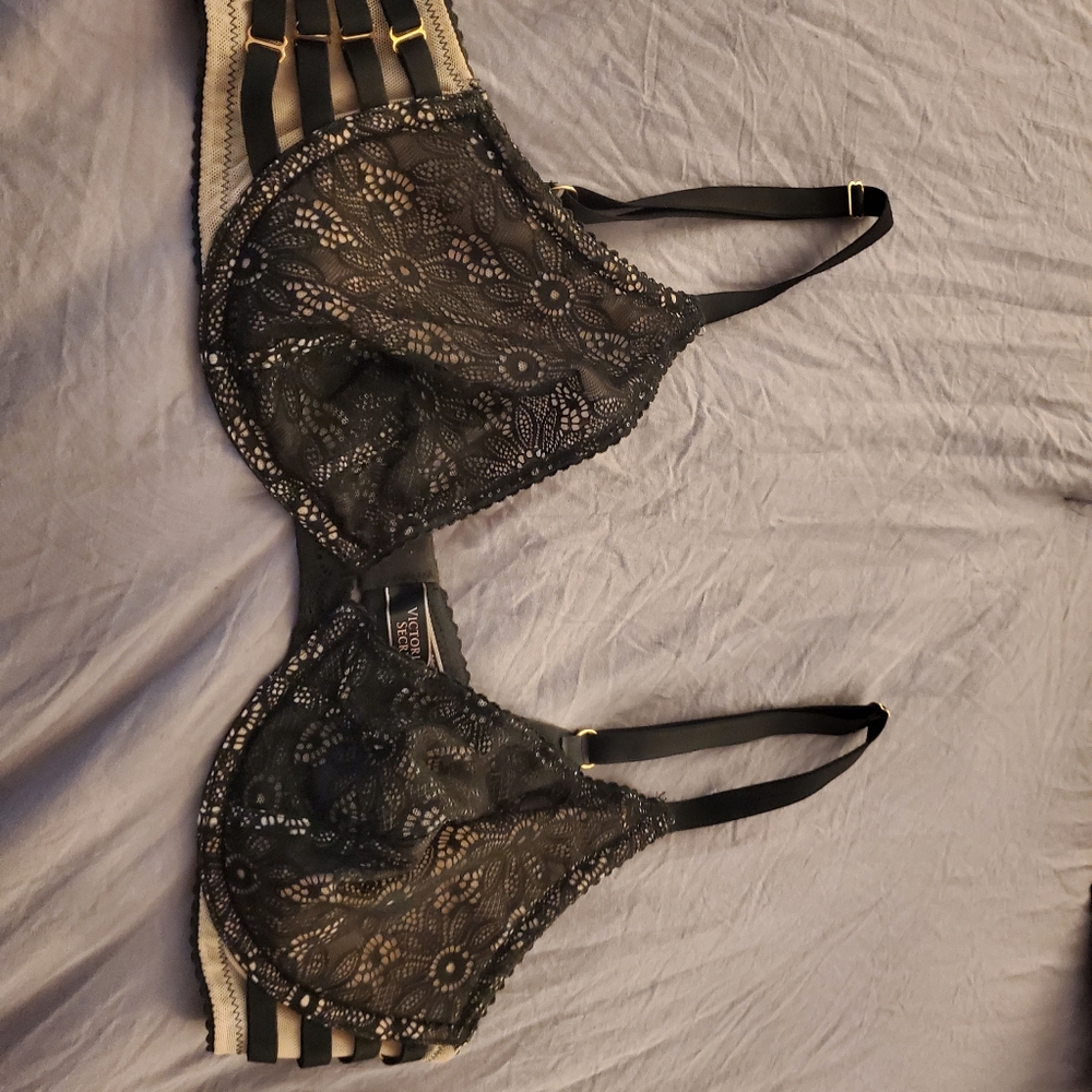 Victoria Secret bra